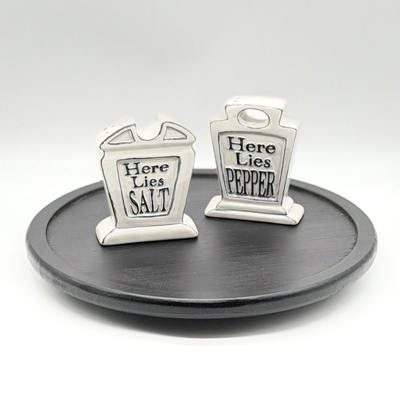 One Hundred 80 Degrees Other - ONE HUNDRED 80 DGREES Tombstone Salt Pepper Shakers Halloween Spooky Decor